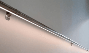 LED belyst ledstång i rostfritt stål - inomhusbruk - komplett och i färdiga mått